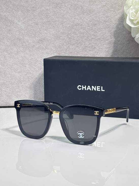 Picture of Chanel Sunglasses _SKUfw79760679fw